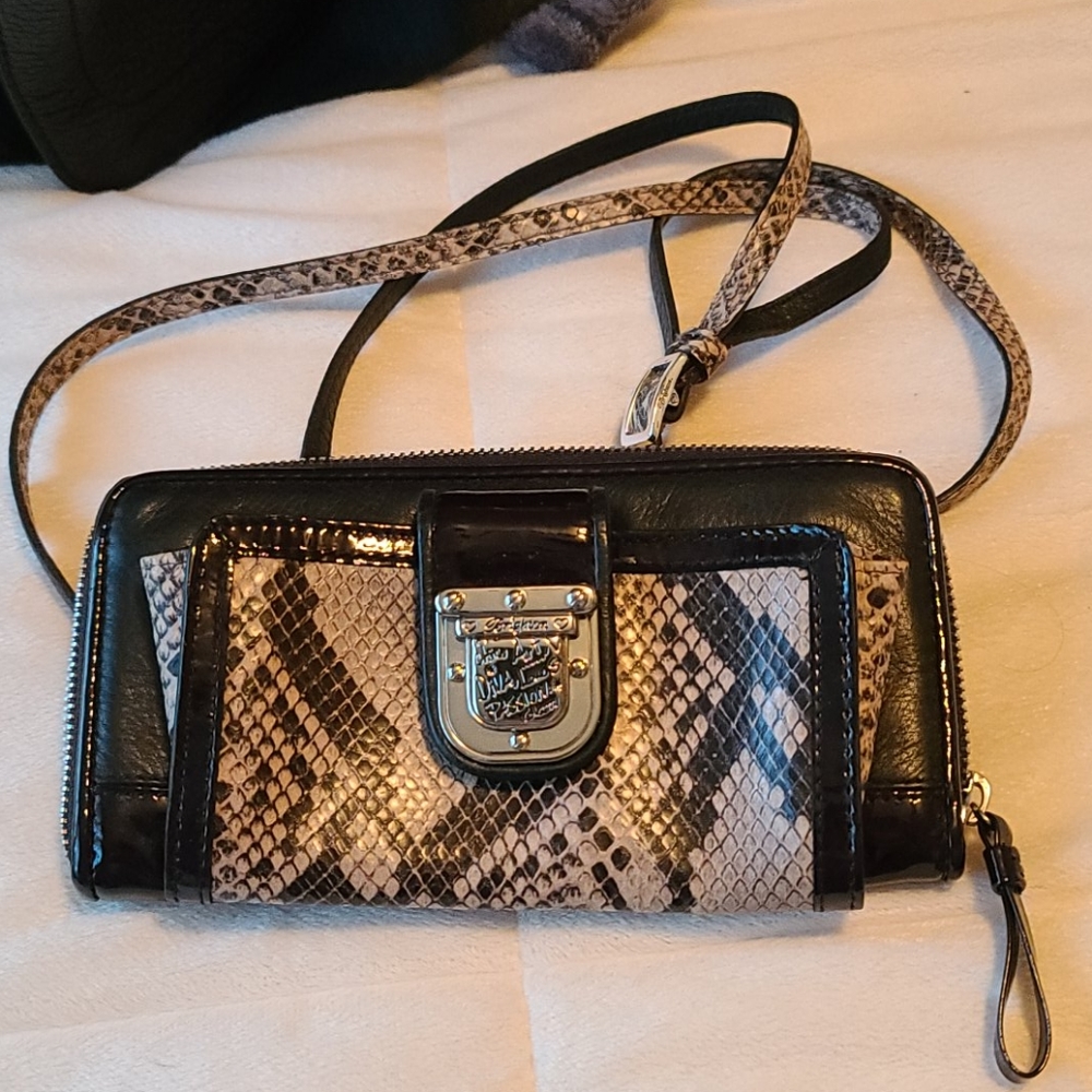 Brighton Crossbody wallet